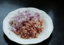 培根洋葱富气包的做法_图解零食面包培根洋葱富气包怎么做